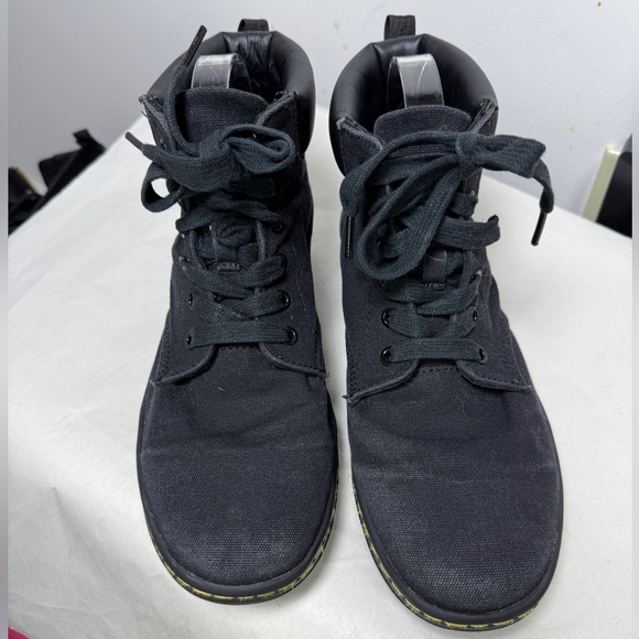 Dr Martens Maelly Women’s Black Canvas 6 Eye Ankle Boots Lightweight, Size 9 - Picture 1 of 11